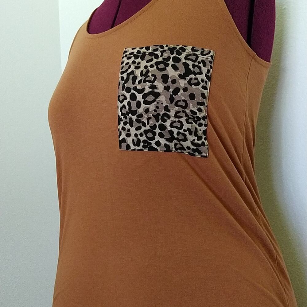 Medium Zenana Leopard Print Pocket Tank Top in Almond Orange - Picture 2 of 13